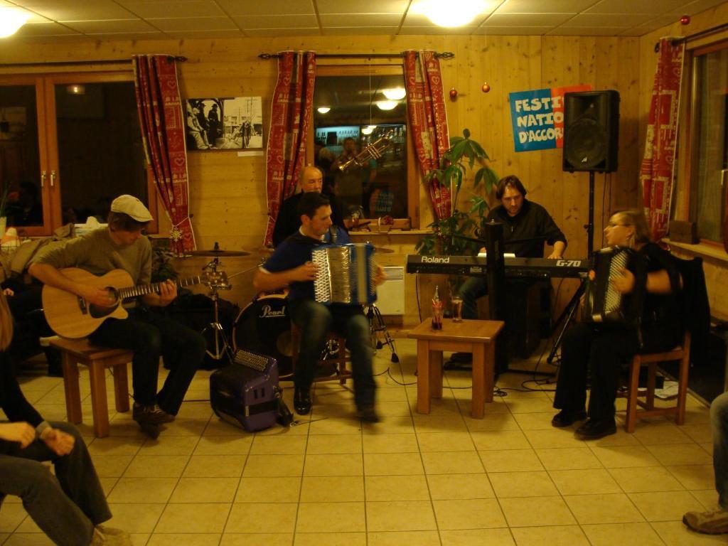 Hotel Restaurant L'Outa Termignon Esterno foto